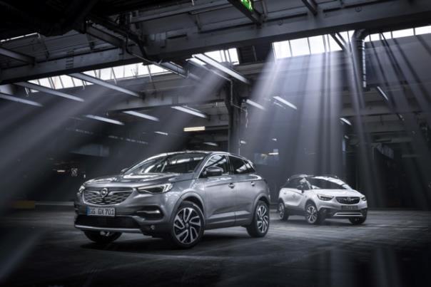 Opel Grandland X und Crossland X (von links).  Foto: Auto-Medienportal.Net/Opel